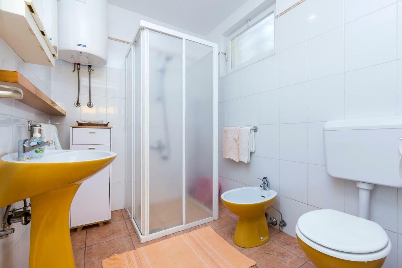 Apartment Marija Mali Losinj Exterior photo