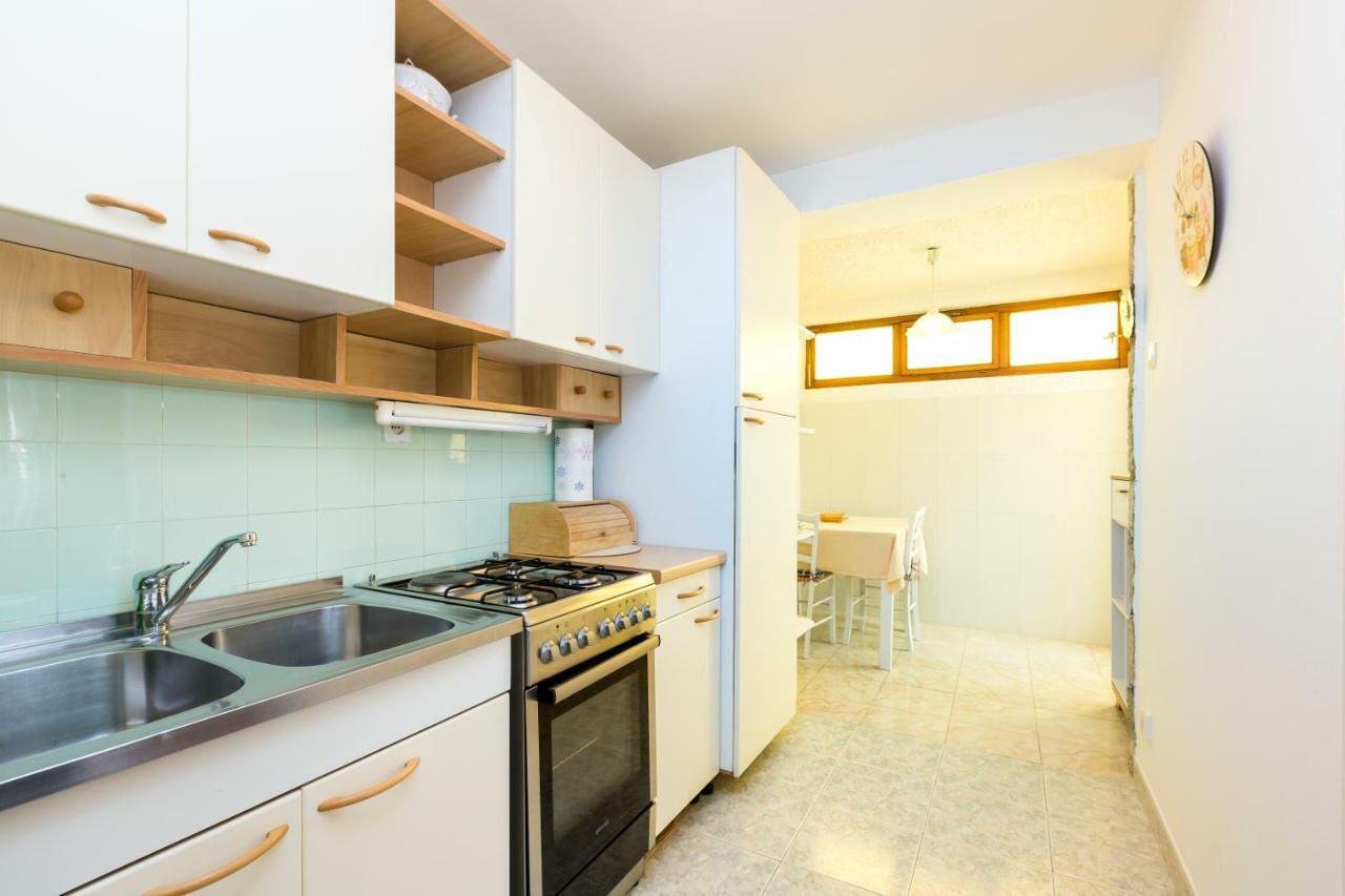 Apartment Marija Mali Losinj Exterior photo