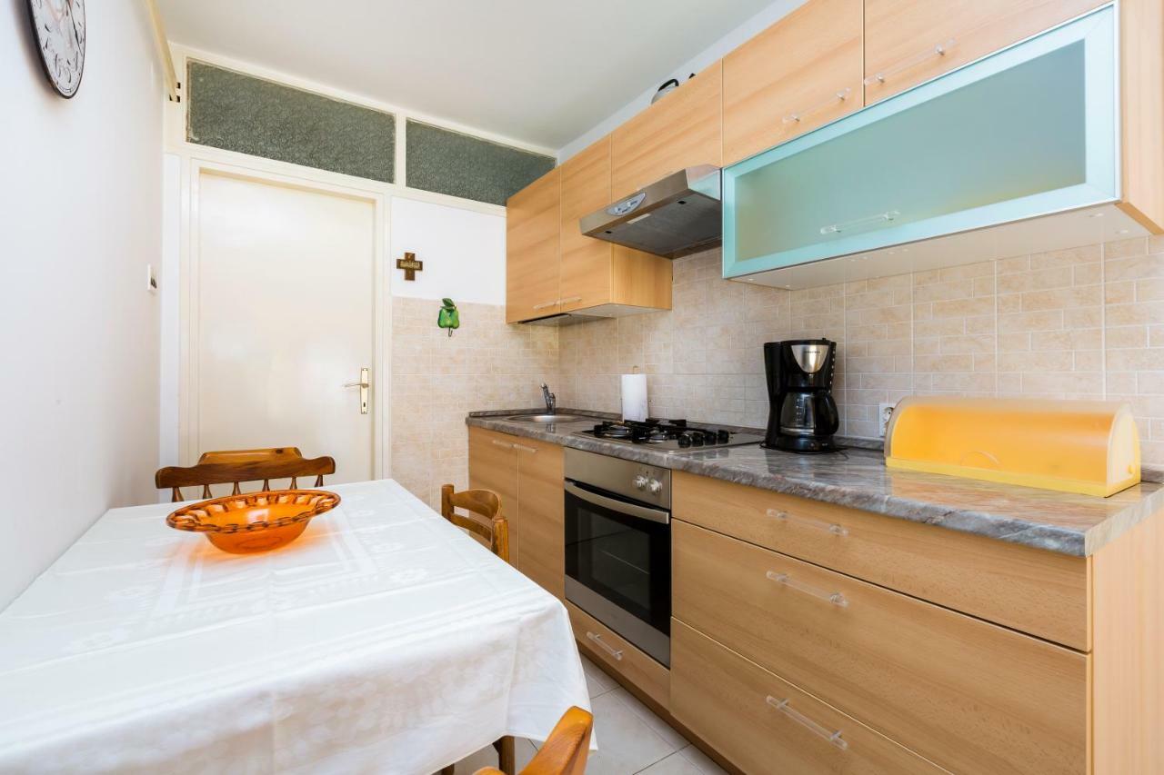Apartment Marija Mali Losinj Exterior photo