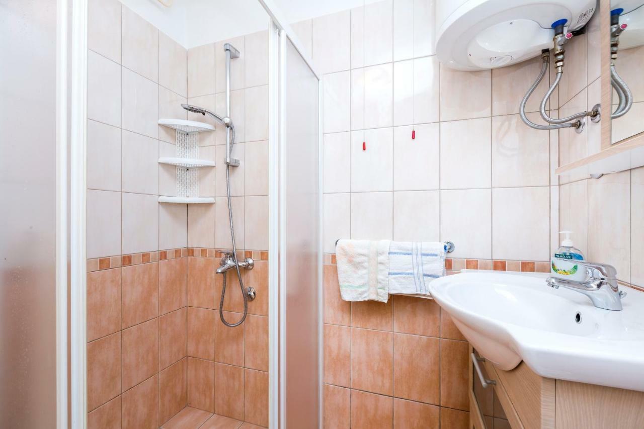 Apartment Marija Mali Losinj Exterior photo