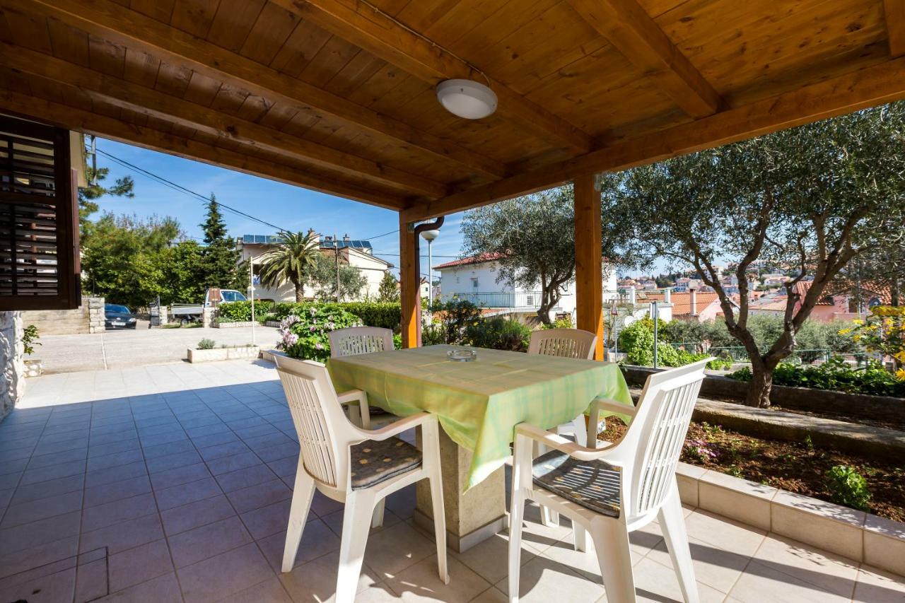 Apartment Marija Mali Losinj Exterior photo