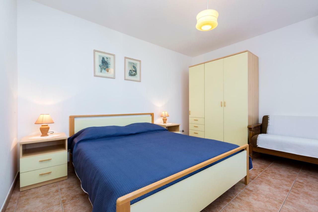 Apartment Marija Mali Losinj Exterior photo